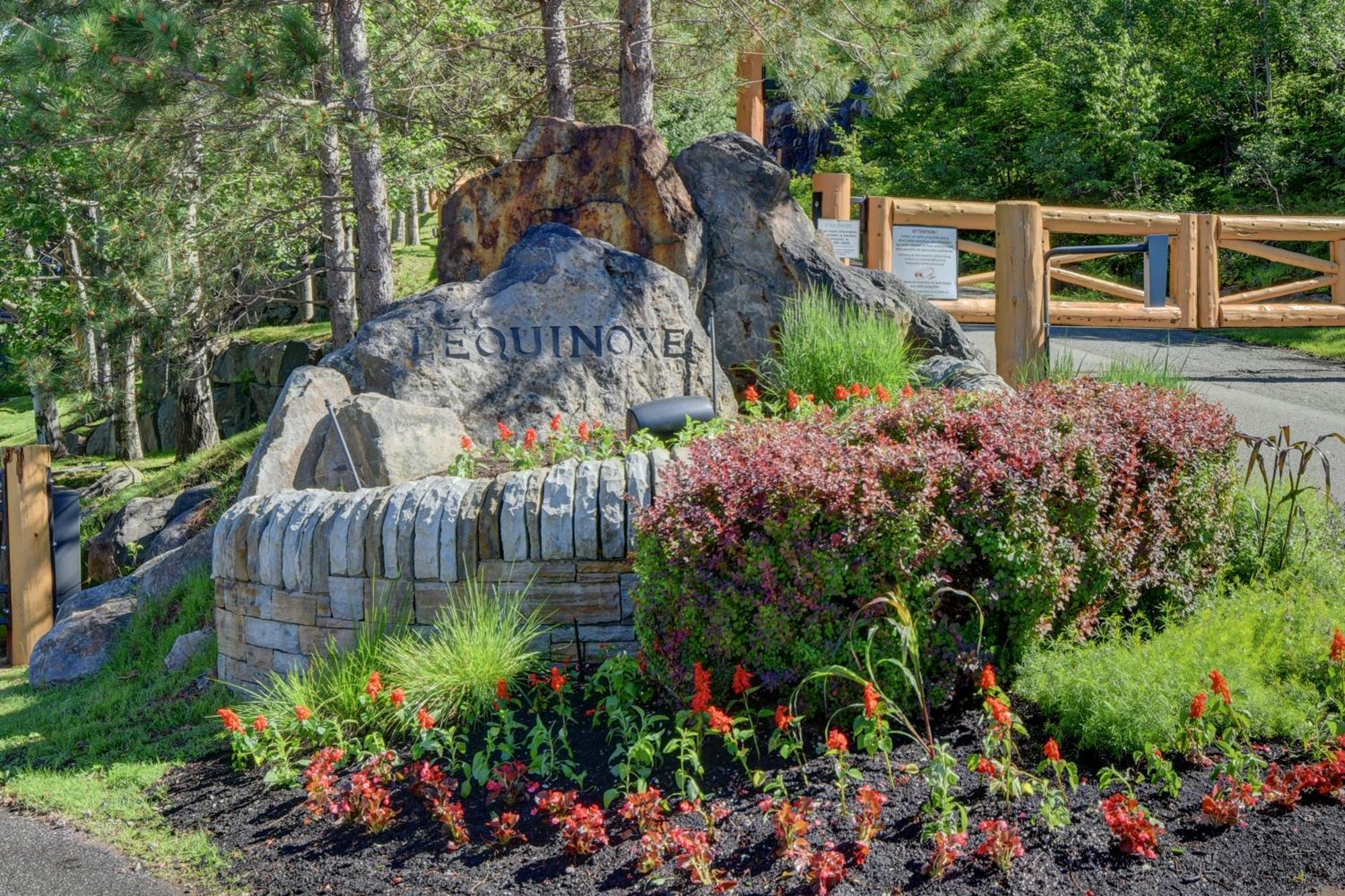 Equinox On-resort Luxury Direct Access Stunning View Apartment Mont-Tremblant